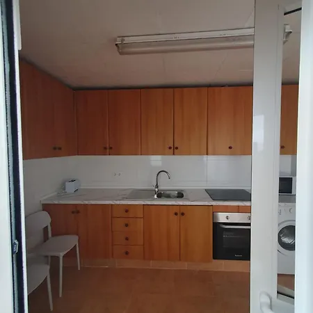 Peaceful 4-6 Person With Patio, Close To Amenities Torrevieja