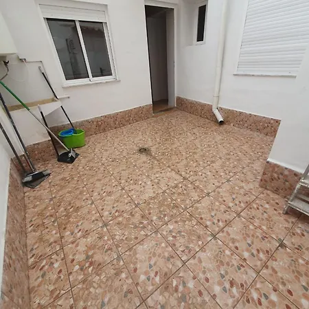 Peaceful 4-6 Person With Patio, Close To Amenities