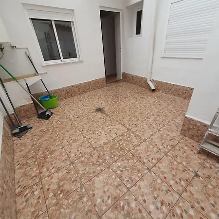 Peaceful 4-6 Person With Patio, Close To Amenities Torrevieja